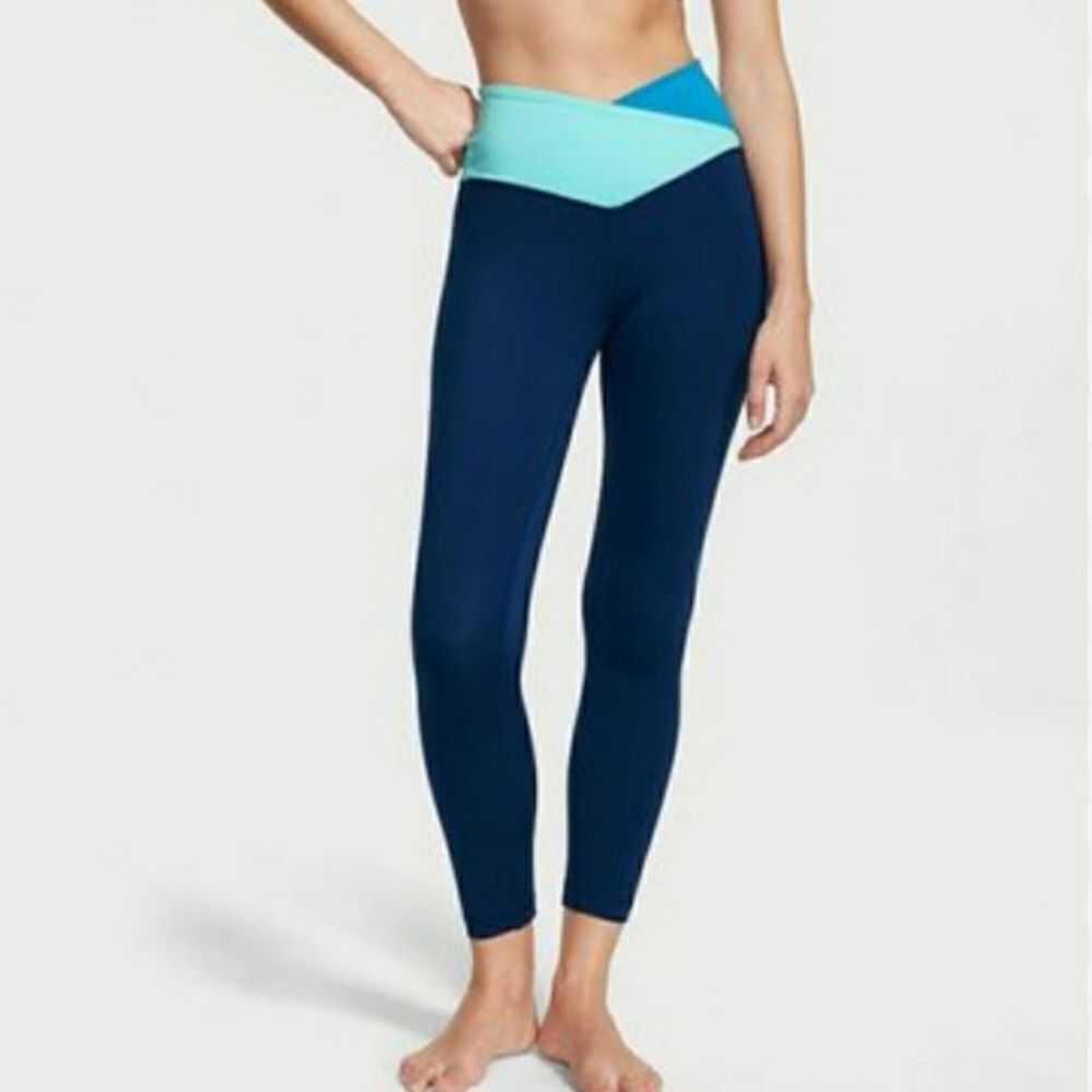 Victoria's Secret On Point 7/8 Leggings Sz 16